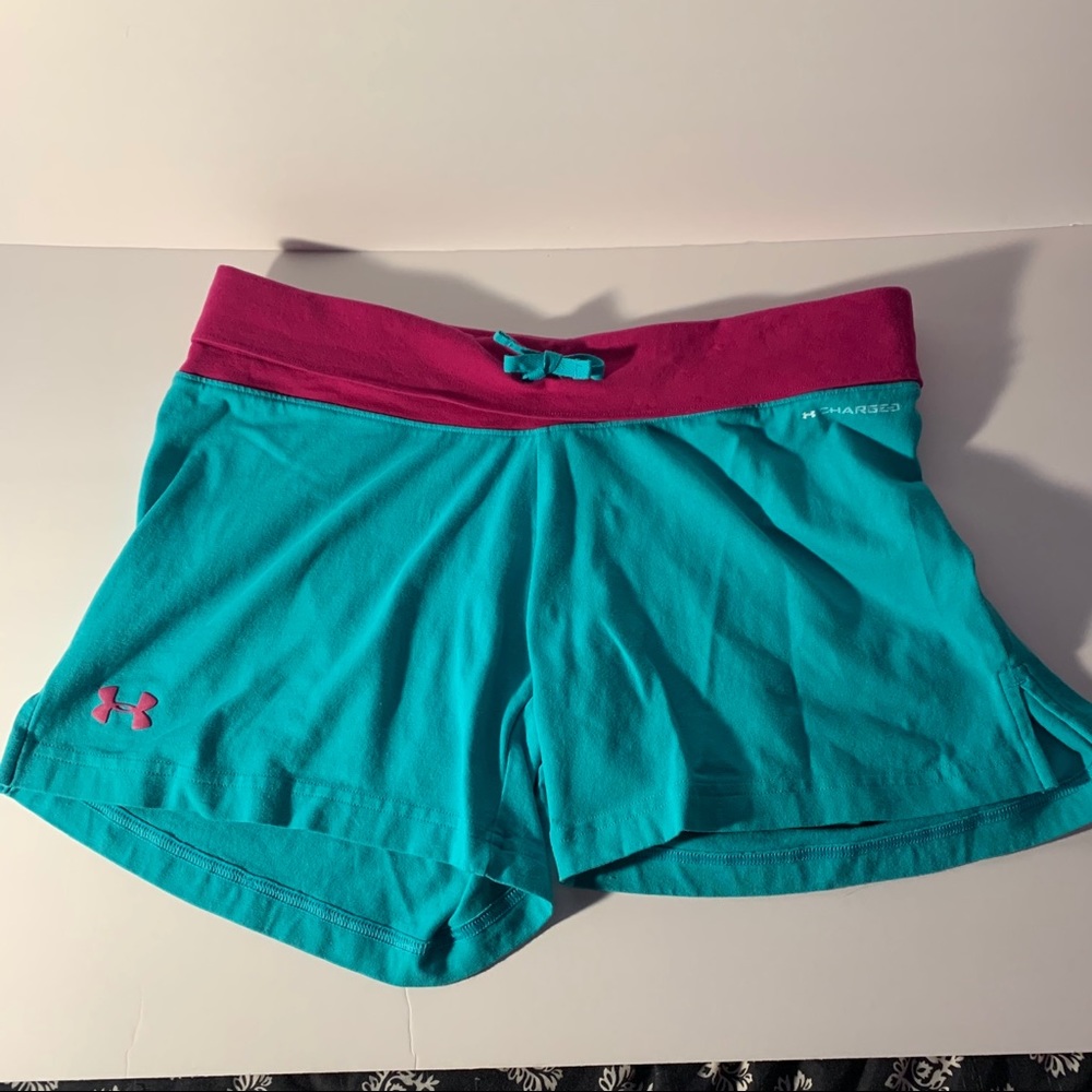 COPY - Under armor semi-fitted shorts